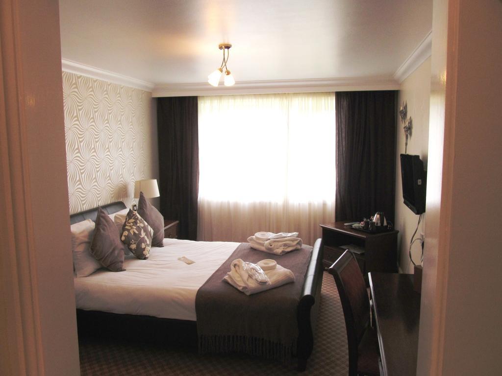 Redwood Hotel Long Ashton ภายนอก รูปภาพ