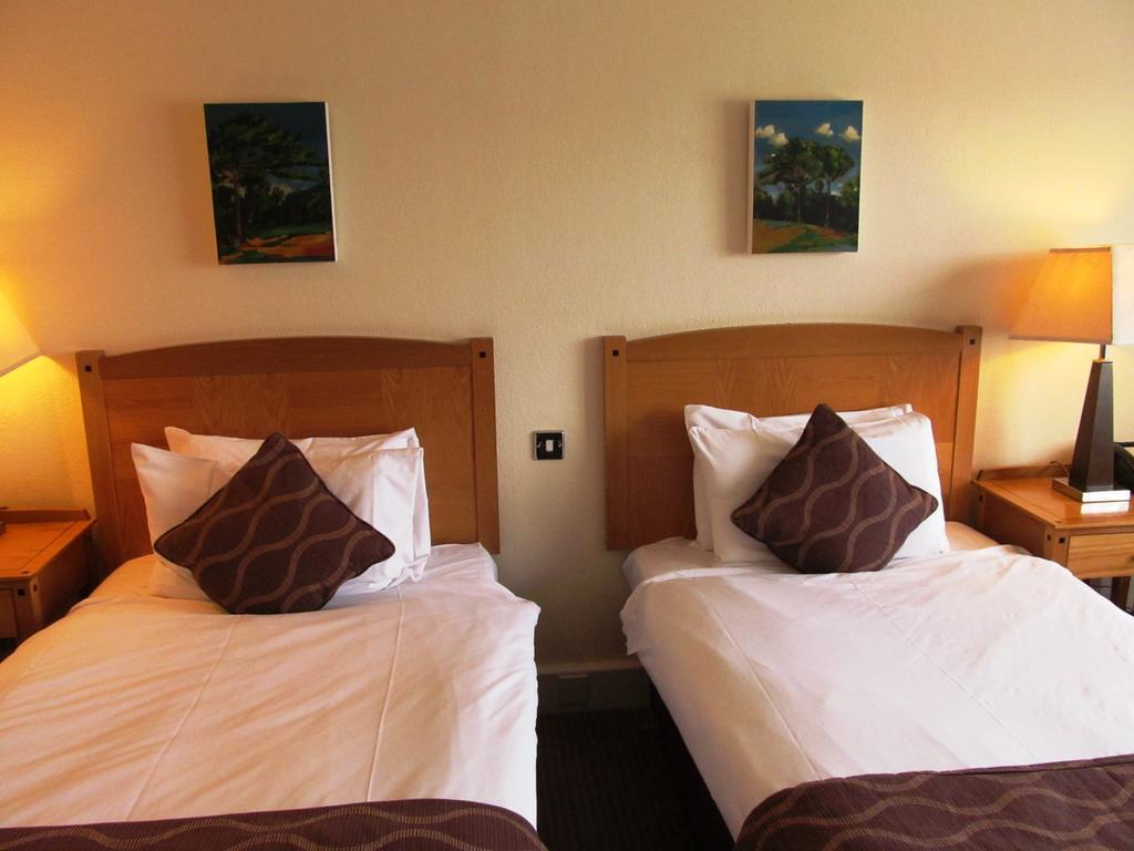 Redwood Hotel Long Ashton ห้อง รูปภาพ