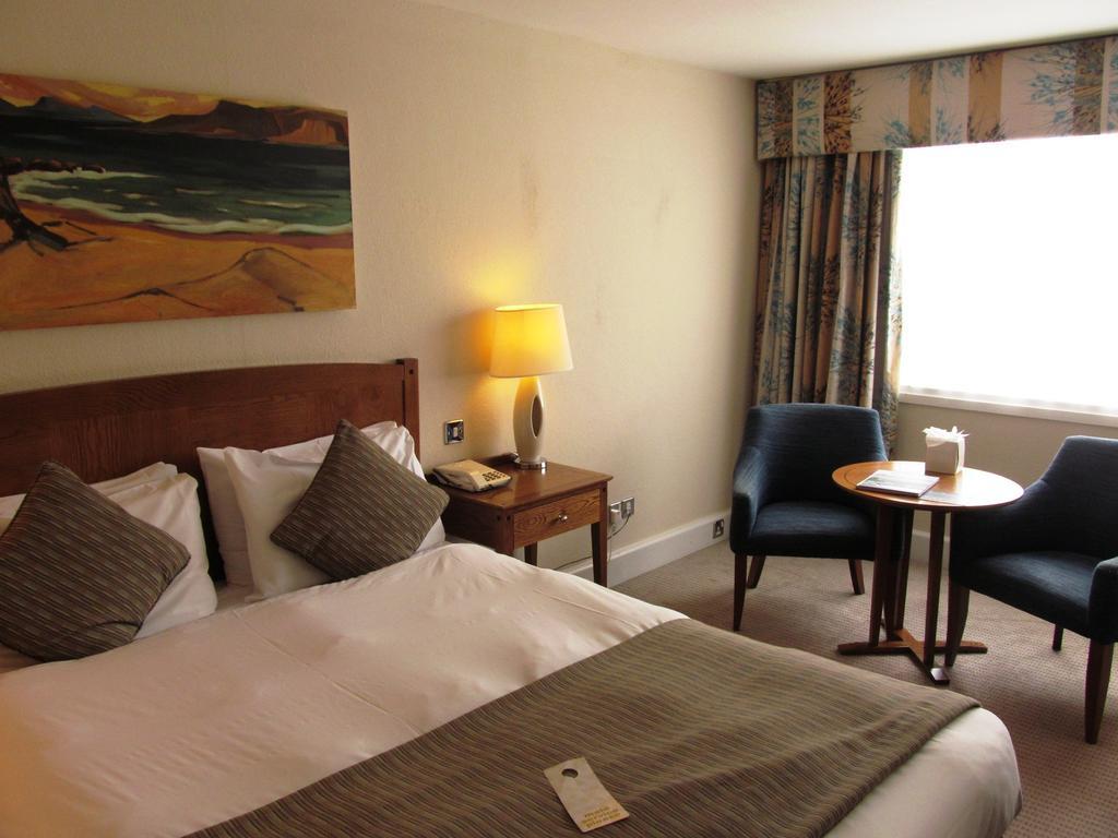 Redwood Hotel Long Ashton ห้อง รูปภาพ