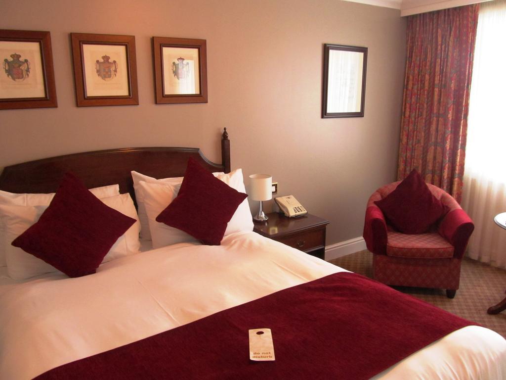 Redwood Hotel Long Ashton ห้อง รูปภาพ