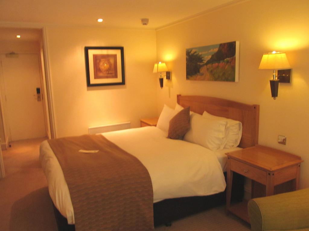 Redwood Hotel Long Ashton ห้อง รูปภาพ