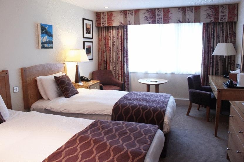 Redwood Hotel Long Ashton ภายนอก รูปภาพ